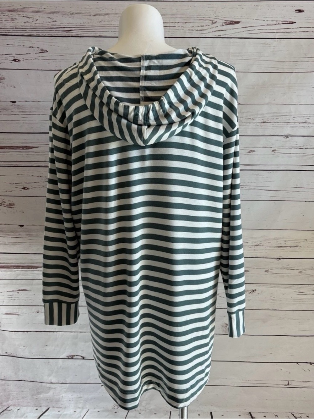 Jane and Delancey Striped Hooded Pullover Top Size 2X White Long Sleeve NWT - Picture 8 of 11